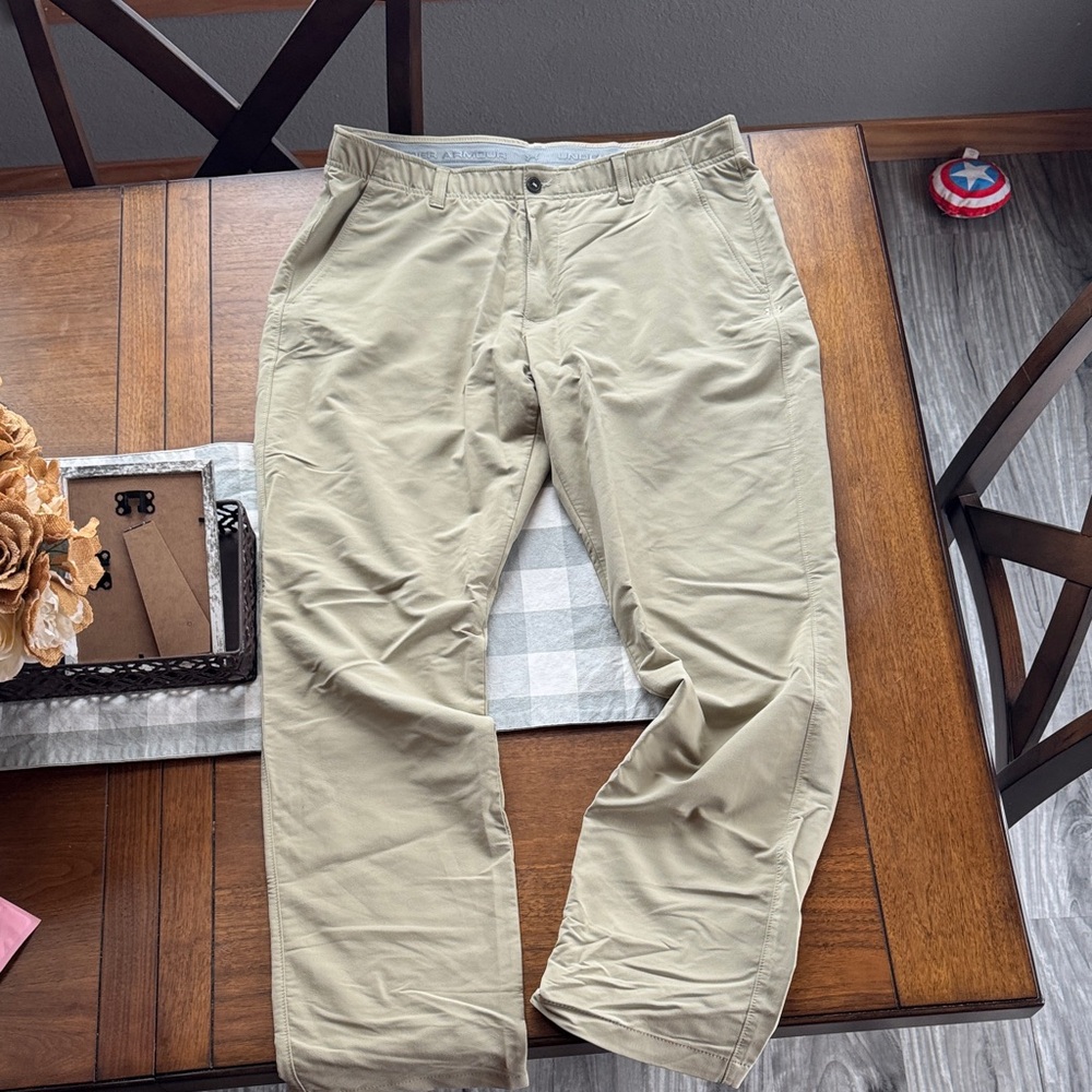 Under Armour Men's Khaki Chinos